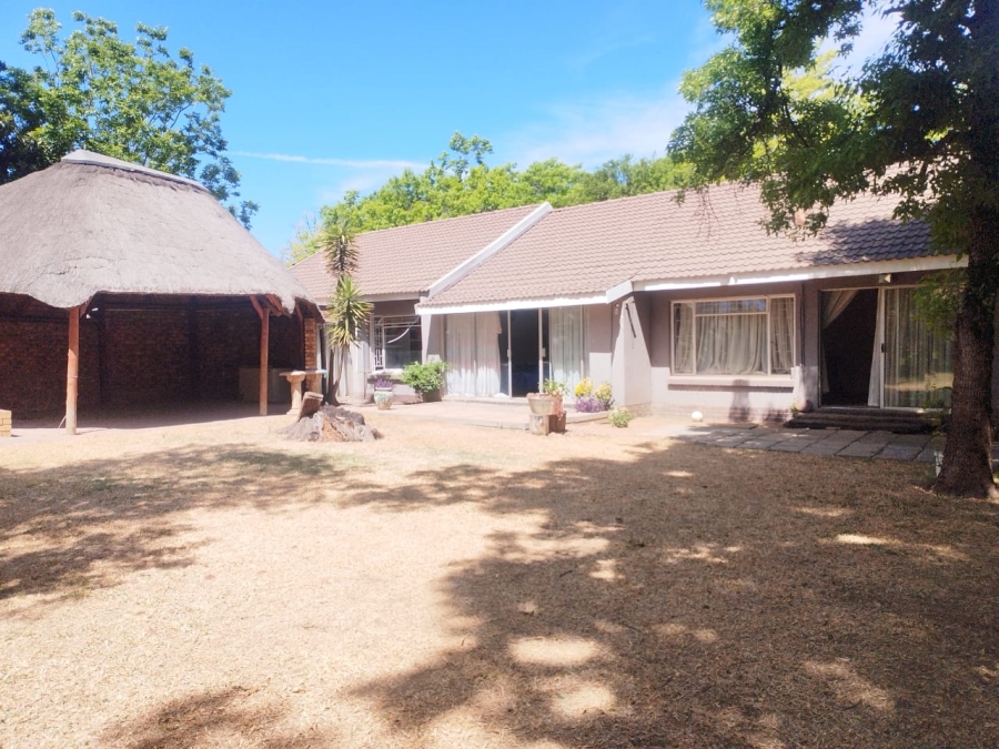 5 Bedroom Property for Sale in Sasolburg Ext 4 Free State